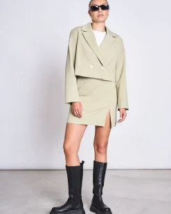 Blazer court en matière recyclée | vert "tulia pistachio"