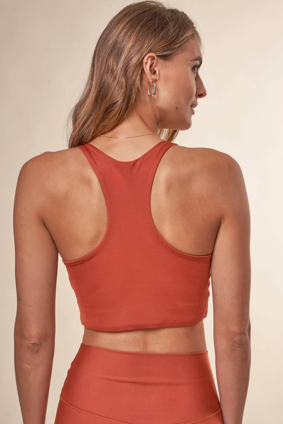 Brassière en matières recyclées | terracota "active cropped bra dark amber"