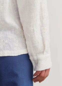 Chemise brodée en coton bio | blanc "leisure shirt organic cotton - floral white"