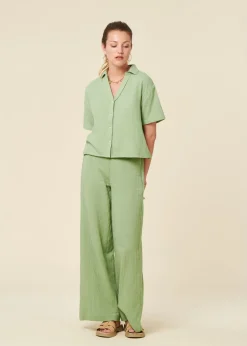 Chemise en gaze de coton biologique | vert "bubble cropped blouse light green"