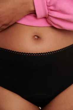 Culotte menstruelle taille haute flux abondant en coton bio | noir