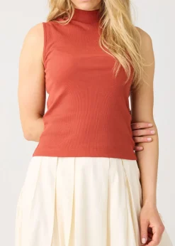 Débardeur col montant en coton bio | rouille "high neck rib top - burnt brick"