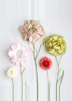 Maxi chouchou en matière upcyclée | rose à fleurs