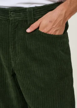 Pantalon droit velours en coton bio | vert "bottle green corduroy david pants - green"