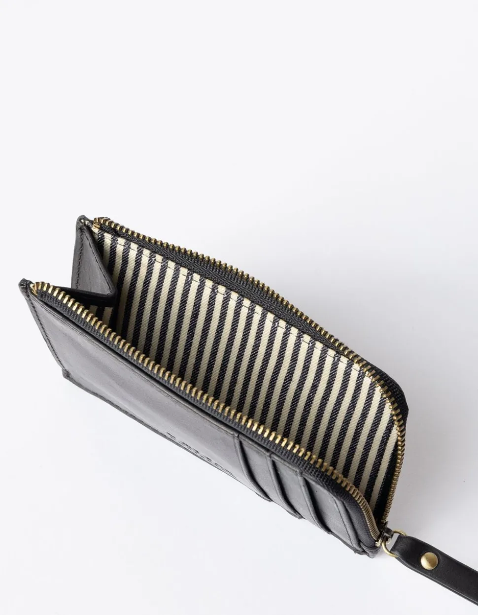 Portefeuille en cuir certifié | noir "lola - black classic leather"