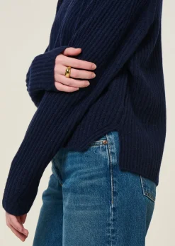Pull col v en laine recyclée | bleu "manon - blu mora"