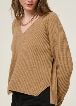 Pull col v en laine recyclée | camel "manon - beige sughero"