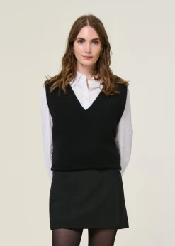 Pull sans manches en laine et coton bio | anthracite "cropped vest wool-blend - soft black"