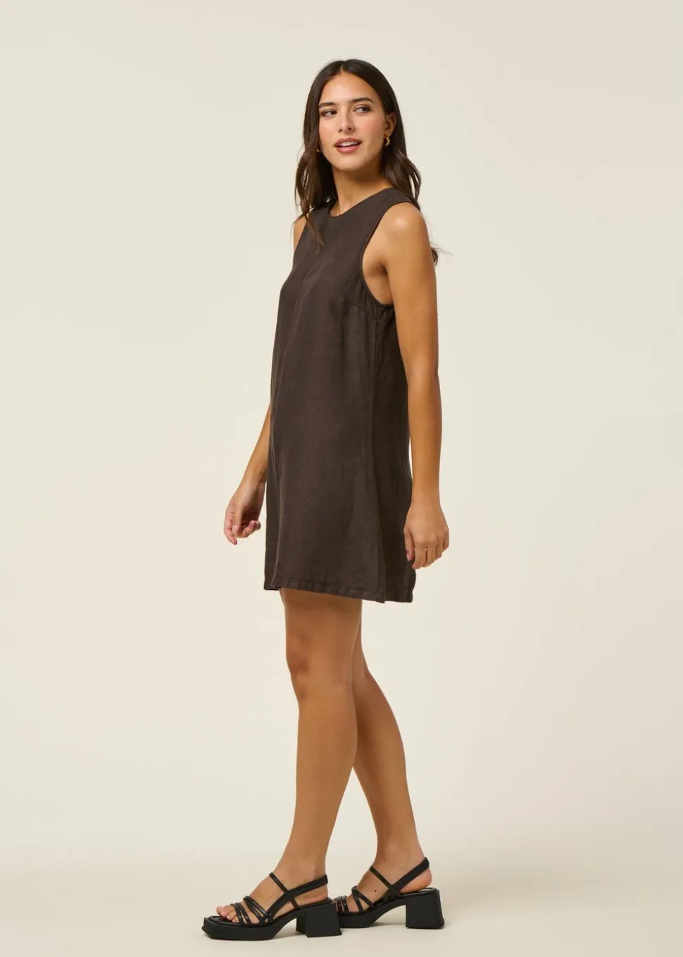 Robe courte en lin | marron "salvia - mud"