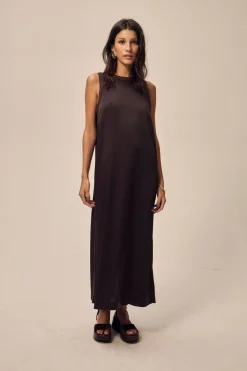 Robe longue satinée en matière upcyclée | marron "adid - marron"