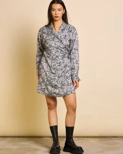 Robe portefeuille en cupro et ecovero | imprimé "ofelia nervous print black"