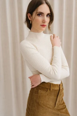 Sous-pull côtelé en coton bio | beige "alaania oatmilk"