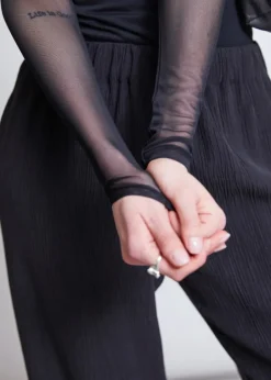 Top manches longues transparent en matières recyclées | noir "dora - black"