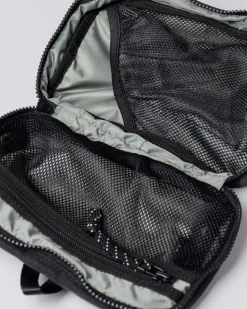 Trousse de toilette en nylon recyclé | noir "everyday washbag black"
