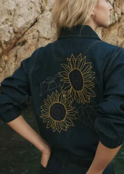 Veste denim brodé en coton bio | bleu "jacket sunna denim dark blue"